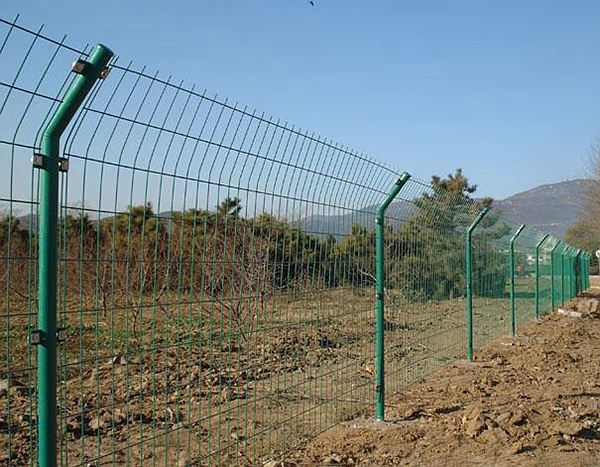 雙邊絲護欄網.jpg 雙邊絲護欄網.jpg