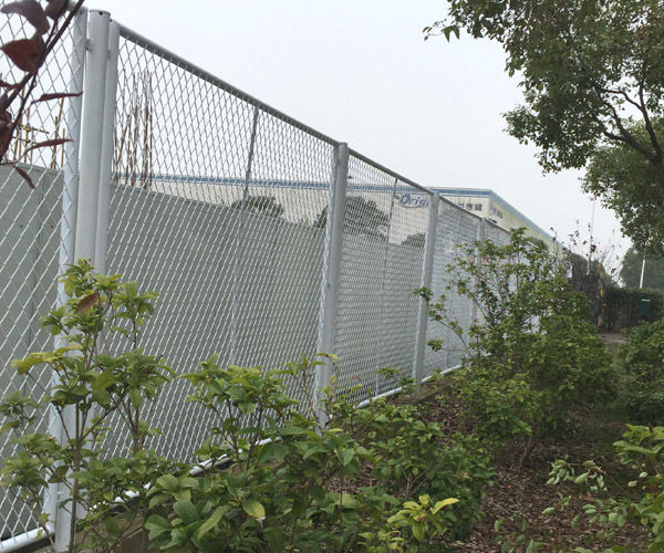 鋼板網護欄網.jpg